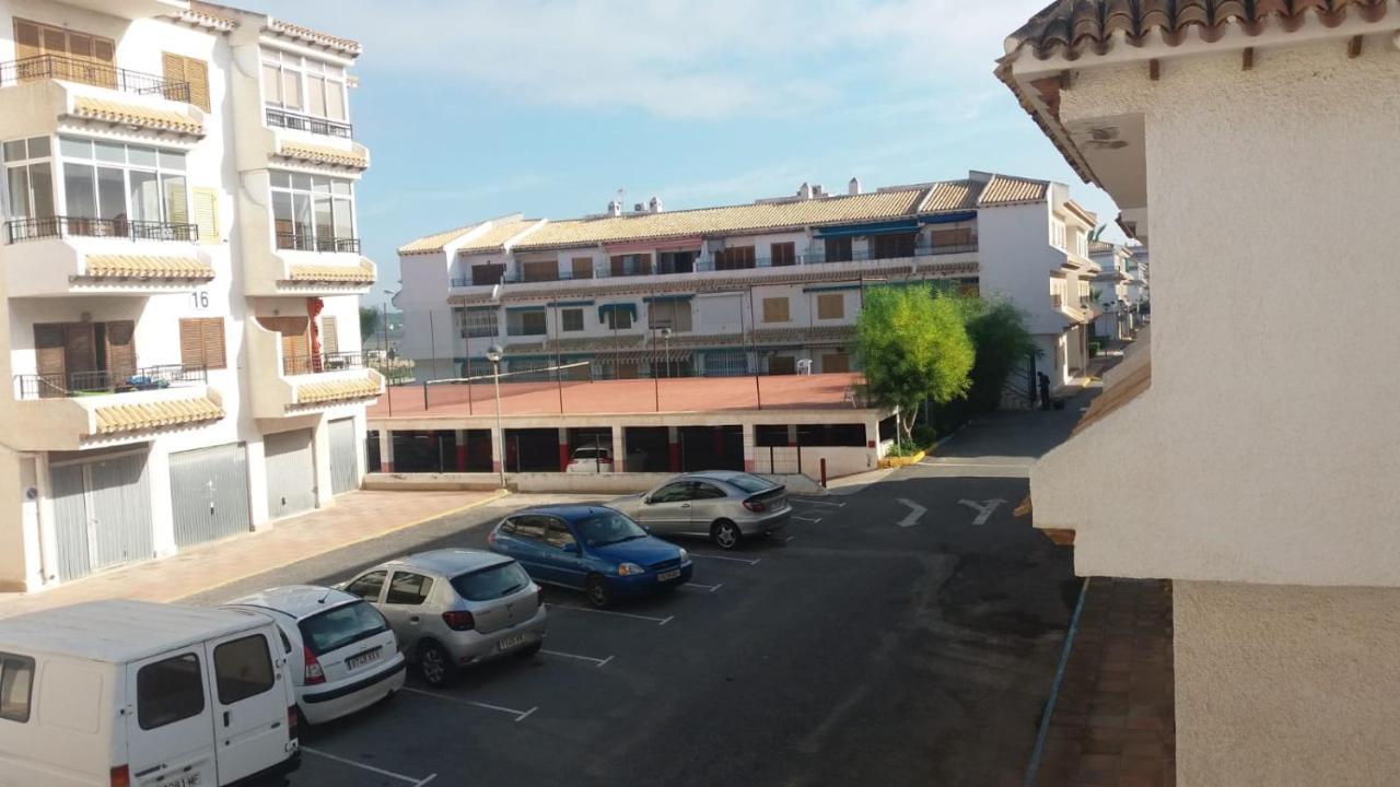 Apartamento Santa Pola, En Playa Del Tamarit Con Piscina. Luaran gambar