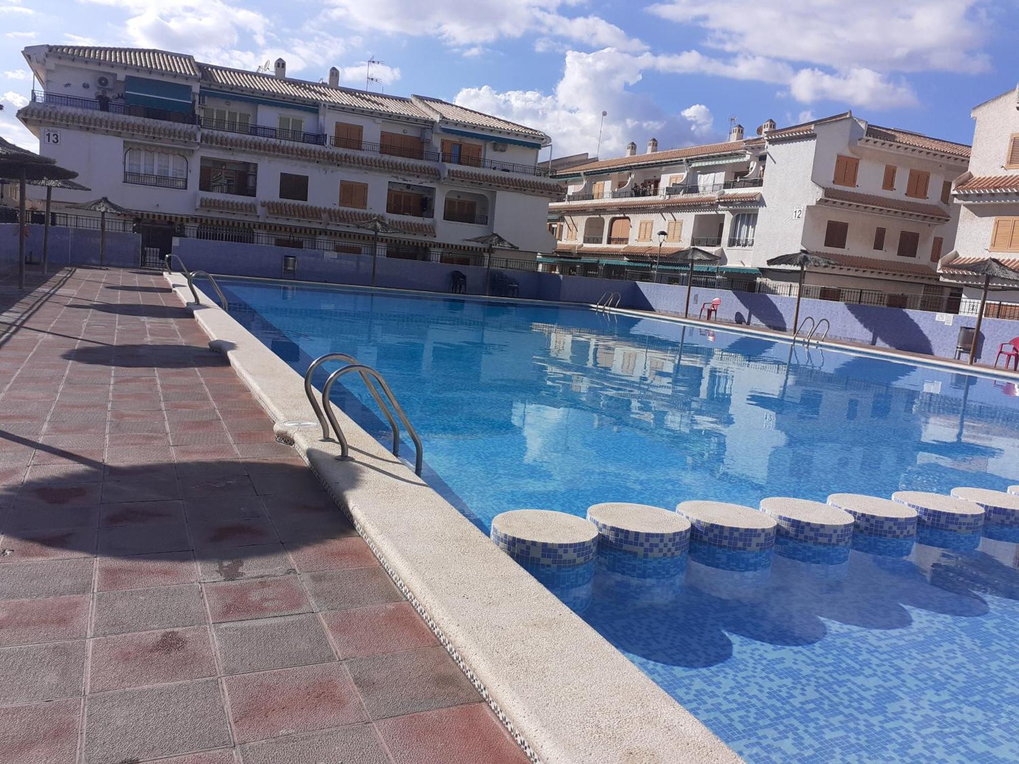 Apartamento Santa Pola, En Playa Del Tamarit Con Piscina. Luaran gambar